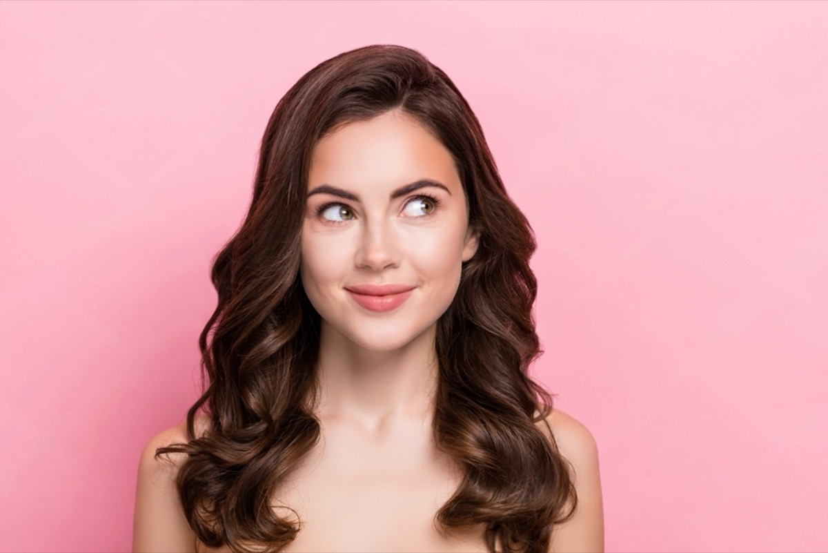 Éclat du teint après soin visage glow chez VivaSkin Esthétique Paris