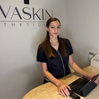 Victoria, praticienne esthétique laser chez VivaSkin Esthétique Paris 16